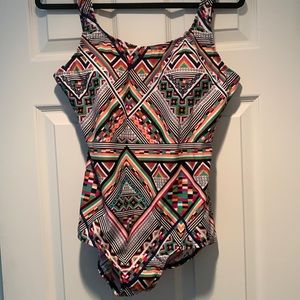 Dipping’ Daisy’s one piece geometric XL swimsuit NWOT
